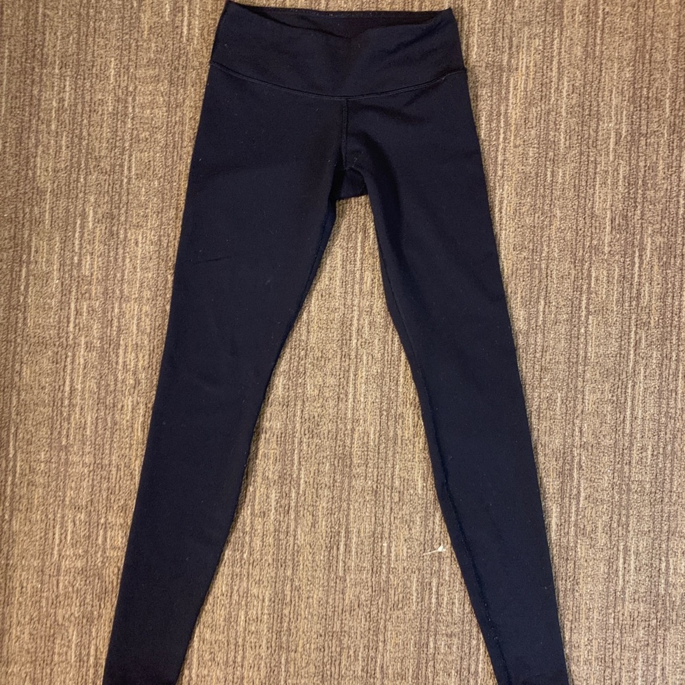 Lululemon full length black wunder under leggings